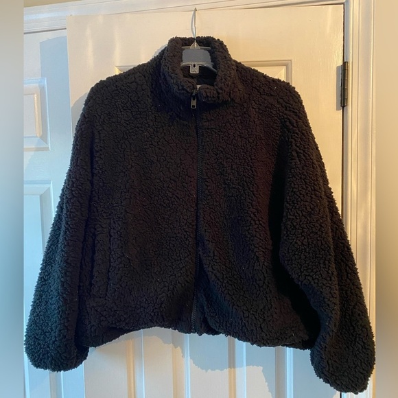 Urban Outfitters Jackets & Blazers - Urban Outfitters Black Sherpa Coat Size M